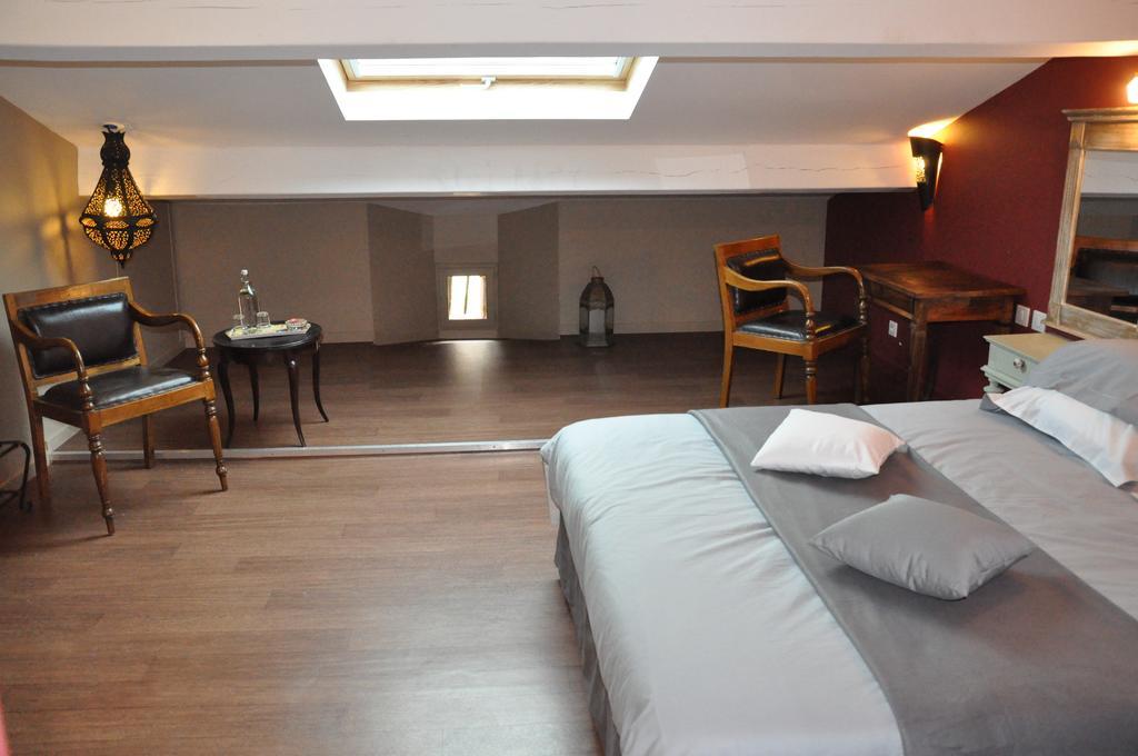 \u00BFQu\u00E9 aeropuertos son los m\u00E1s cercanos a Aeropuerto de Par\u00EDs-Charles de Gaulle? Bed and Breakfast Caraman Habitación foto