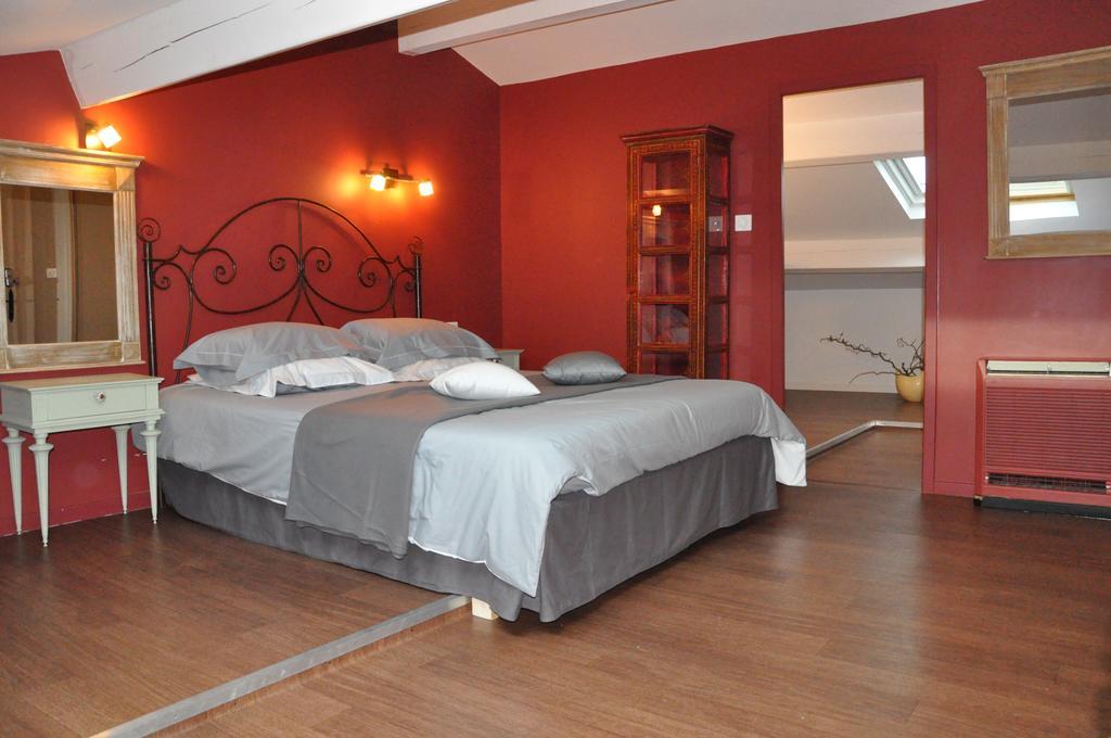 \u00BFQu\u00E9 aeropuertos son los m\u00E1s cercanos a Aeropuerto de Par\u00EDs-Charles de Gaulle? Bed and Breakfast Caraman Habitación foto
